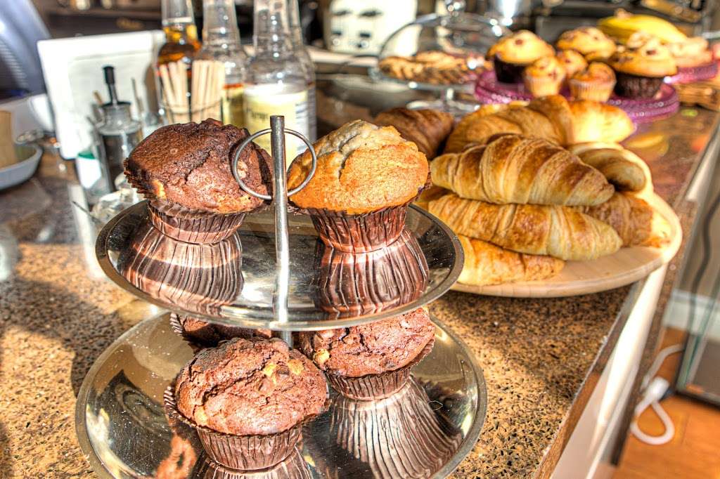 Angelica Coffee Shop | 6 Ferntower Rd, Mildmay Ward, London N5 2JG, UK | Phone: 020 7686 0091