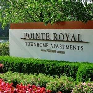 Pointe Royal Town Home Apartments | 8401 W 123rd St, Overland Park, KS 66213, USA | Phone: (913) 345-2888