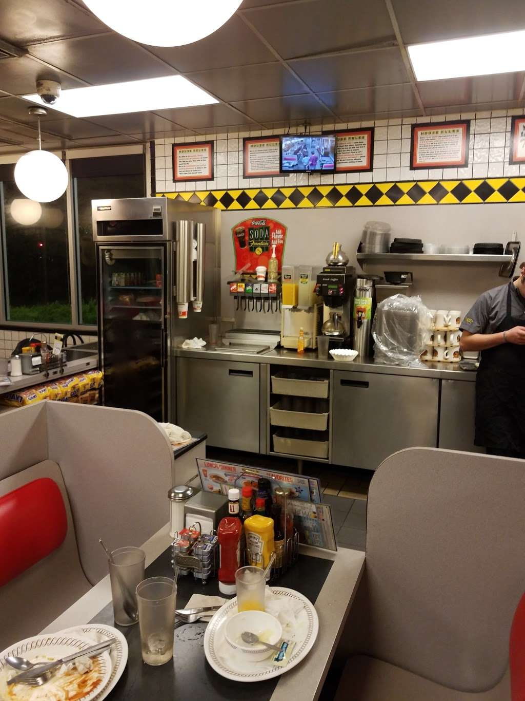 Waffle House | 114 Fairfax Pike, Stephens City, VA 22655, USA | Phone: (540) 868-0642