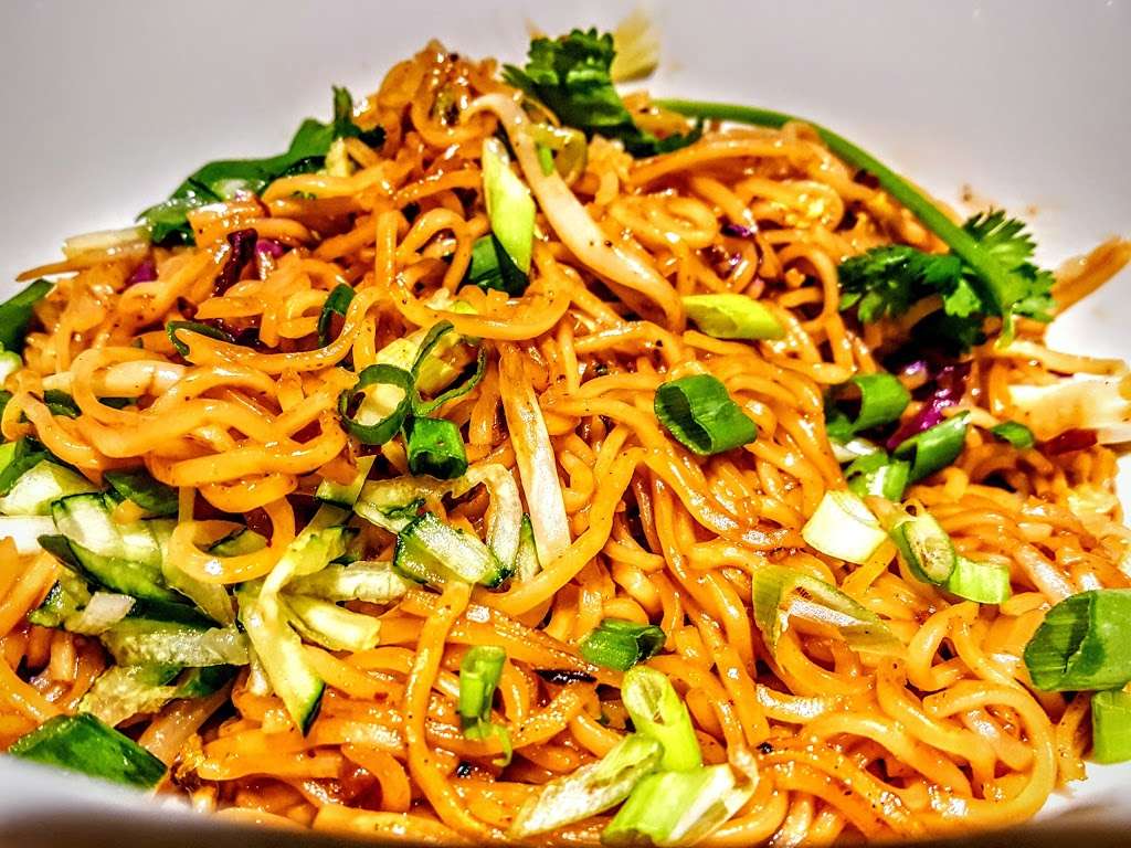 Noodles and Company | 2000 N Clybourn Ave, Chicago, IL 60614, USA | Phone: (773) 868-0990