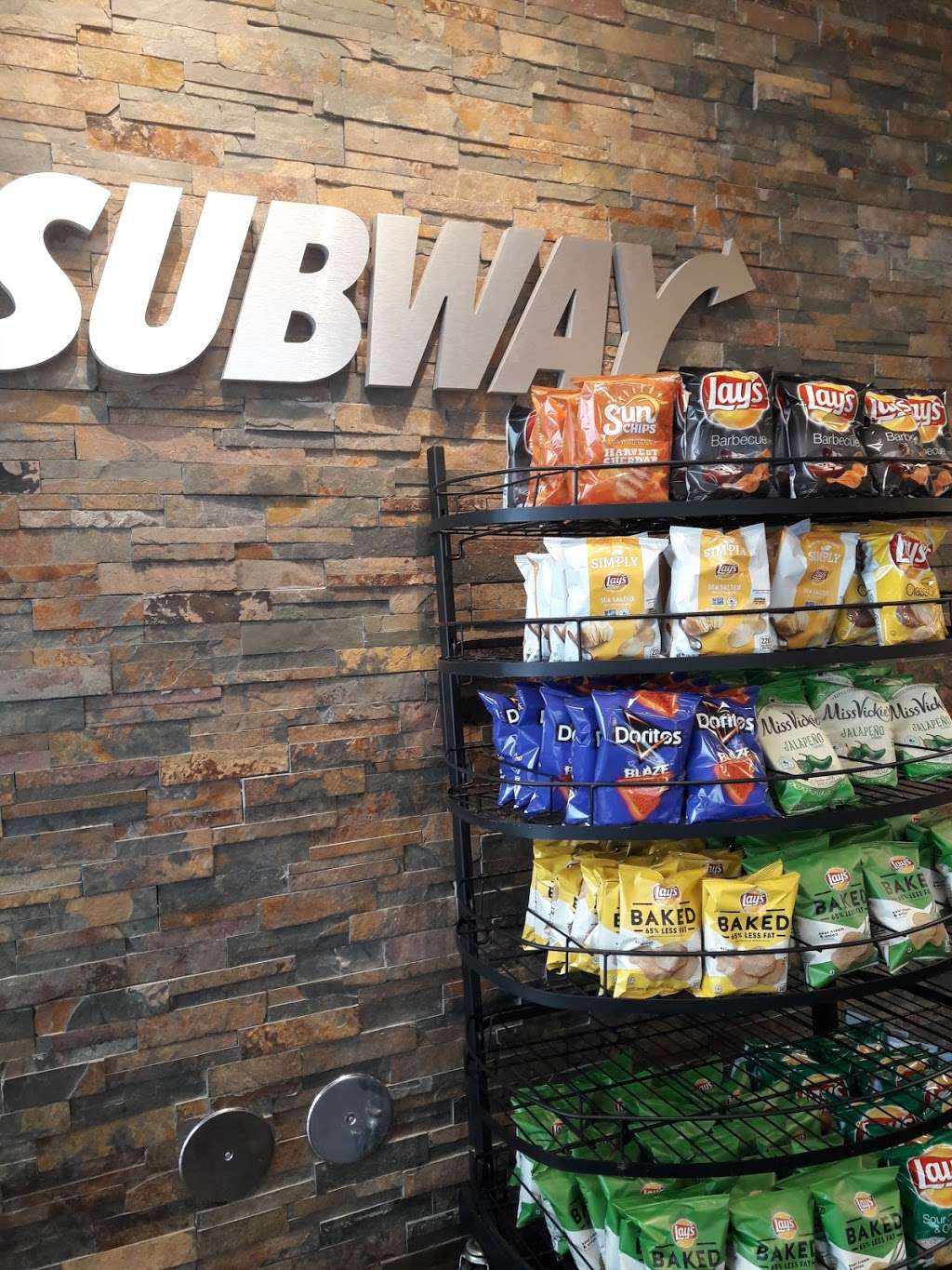 Subway | 1101 N Carrier Pkwy Suite 200, Grand Prairie, TX 75050 | Phone: (972) 262-1313