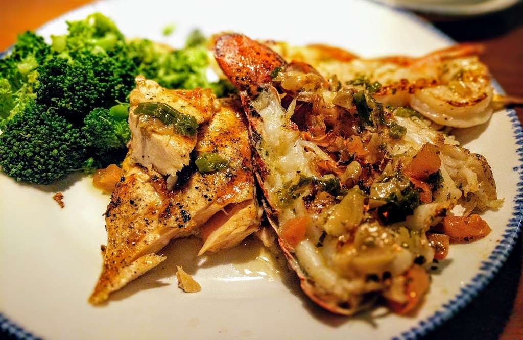 Red Lobster | 200 N New Hope Rd, Gastonia, NC 28054, USA | Phone: (704) 868-3884