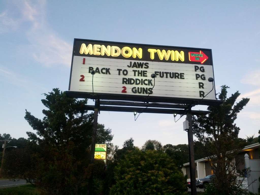 Mendon Twin Drive-In | 35 Milford St, Mendon, MA 01756, USA | Phone: (508) 473-4958