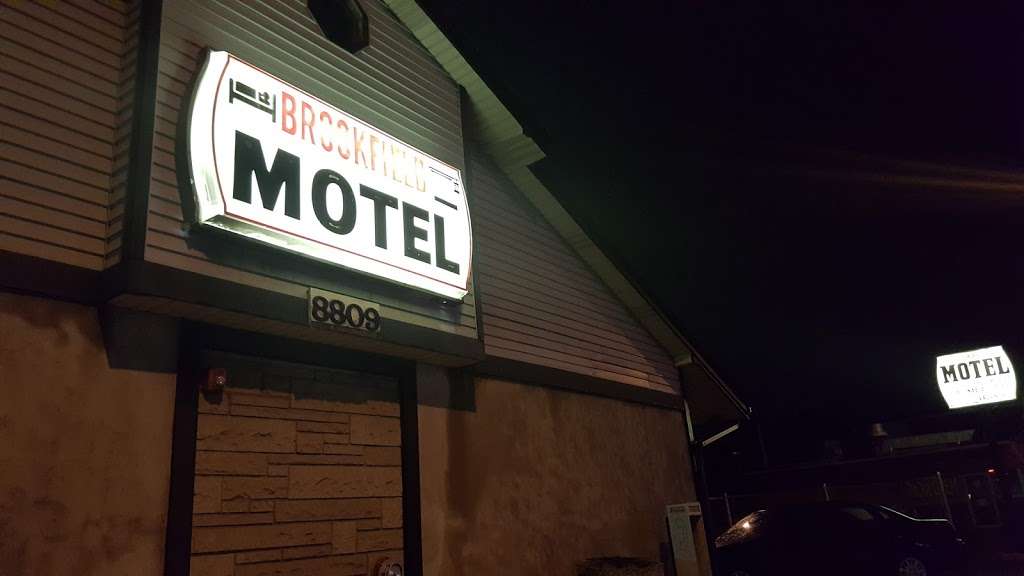 Pioneer Motel | 8835 Ogden Ave, Brookfield, IL 60513, USA | Phone: (708) 485-9686