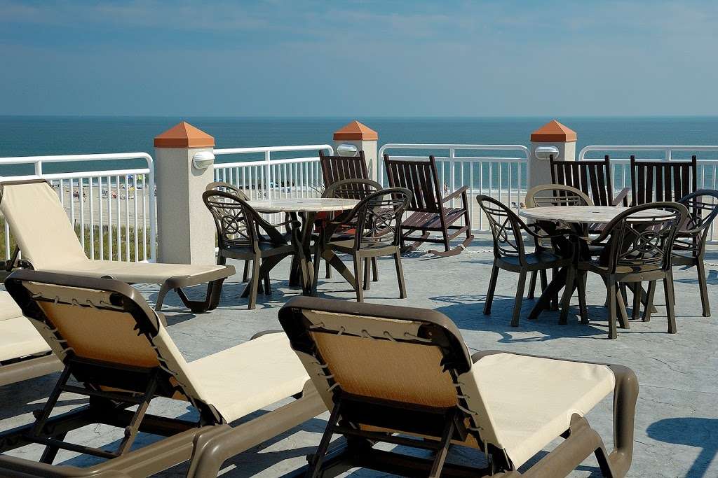 The Montreal Beach Resort | 1025 Beach Ave, Cape May, NJ 08204, USA | Phone: (609) 884-7011