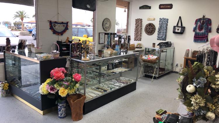 Treasure Finds | 1660 Boulder City Parkway, Boulder City, NV 89005, United States | Phone: (914) 224-7444