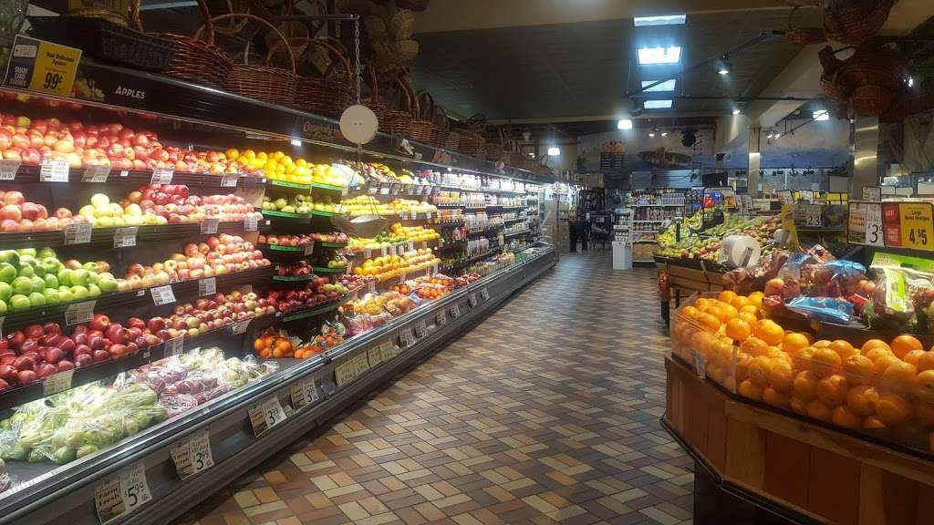 Super Foodtown of North Haledon | 1068 High Mountain Rd, North Haledon, NJ 07508, USA | Phone: (973) 423-5506