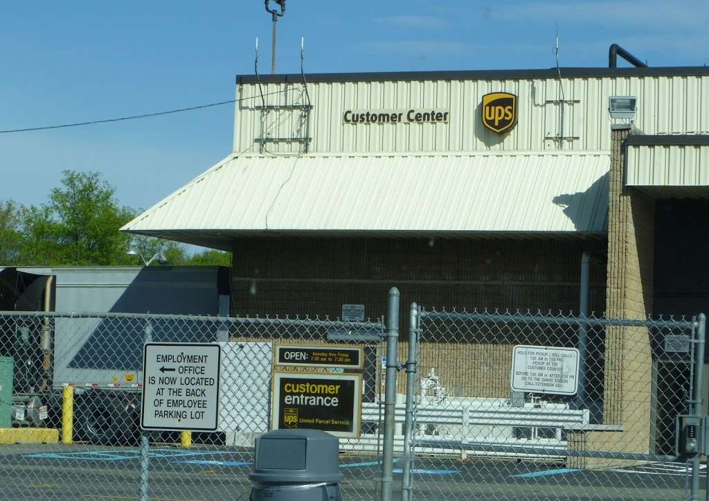 UPS Customer Center - PARSIPPANY | 799 Jefferson Rd, Parsippany, NJ 07054, USA | Phone: (800) 742-5877