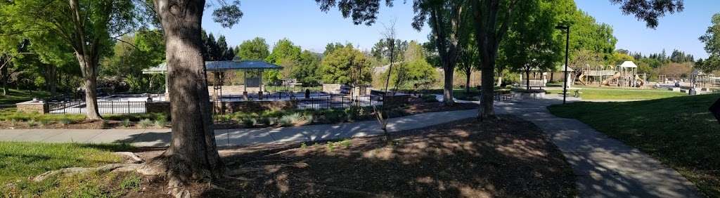 Livorna Park | Livorna Rd & Miranda Avenue, Alamo, CA 94507 | Phone: (925) 313-2170