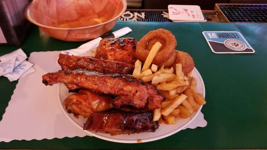 Bridgeport Rib House | 1049 Ford St, Bridgeport, PA 19405 | Phone: (610) 279-1275