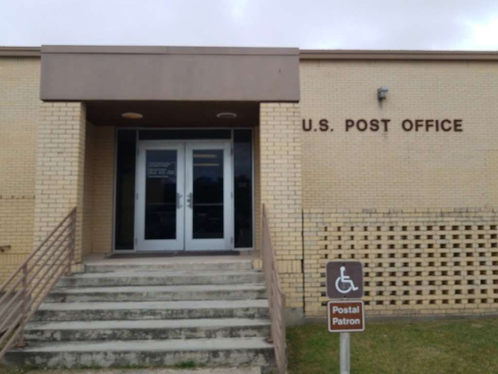 United States Postal Service | 2261 Hughes Ave, Lackland AFB, TX 78236, USA | Phone: (800) 275-8777