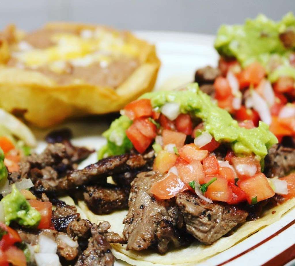 Las Cazuelas Mexican & Seafood Restaurant | 5150 W McDowell Rd, Phoenix, AZ 85035, USA | Phone: (602) 278-4885