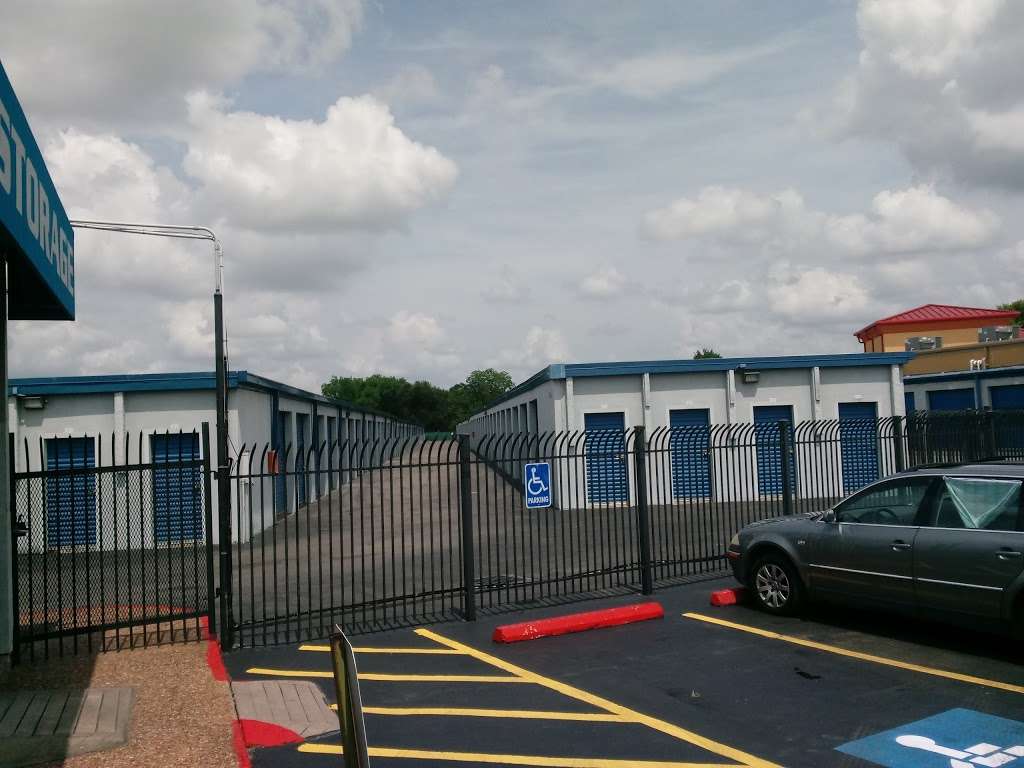 Store It All Self Storage - Airline | 11820 Airline Dr, Houston, TX 77037, USA | Phone: (281) 407-9788