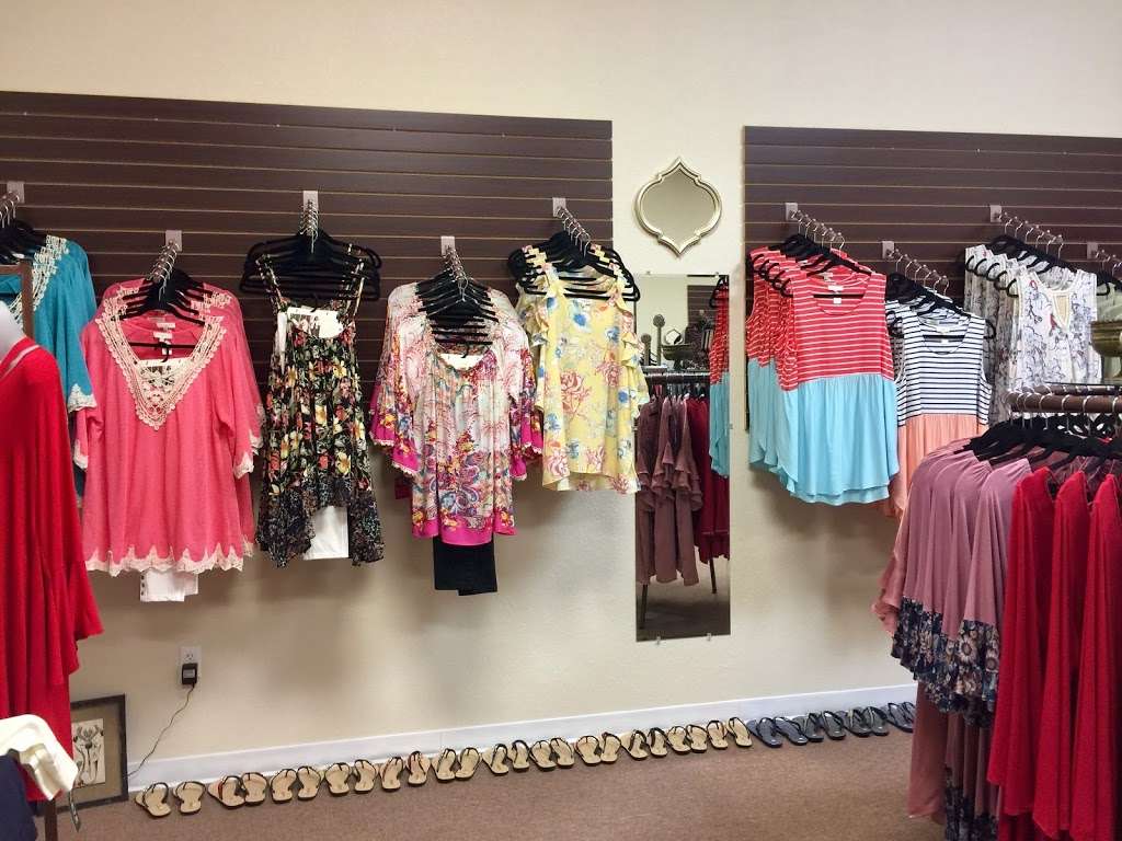 Sassy Styles Boutique | 10879 N US Hwy 301 Suite 1, Oxford, FL 34484, USA | Phone: (352) 461-0444