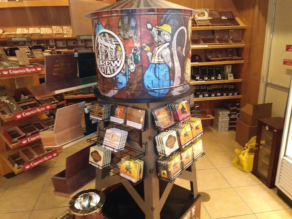 Club Humidor | 22806 US-281, San Antonio, TX 78258 | Phone: (210) 404-0707