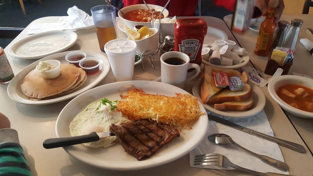 Mr. Rosewood Family Restaurant | 10640 Rosecrans Ave, Norwalk, CA 90650, USA | Phone: (562) 868-1553
