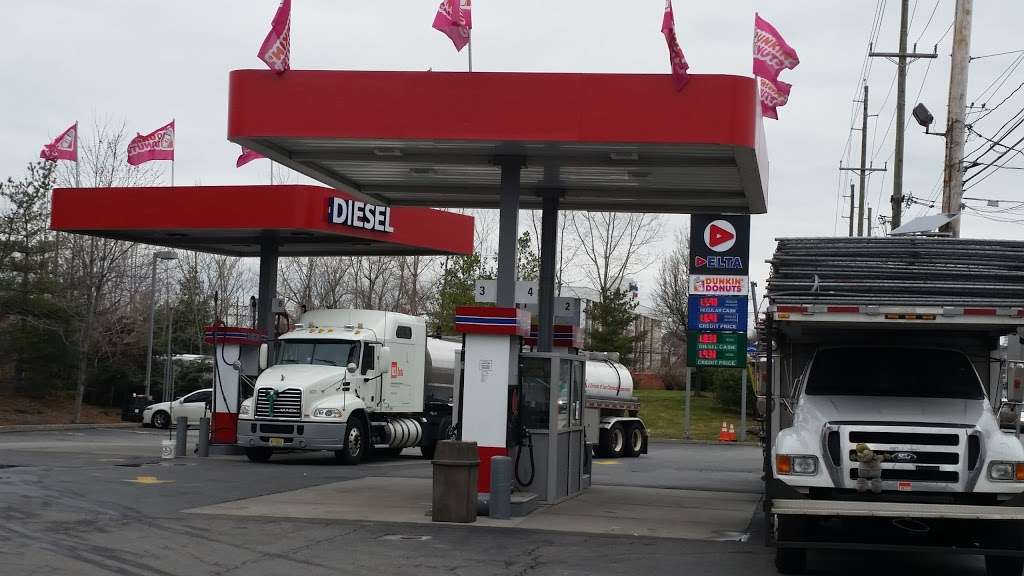 Meadowlands Fuel Stop LLC - DELTA | 758 Paterson Plank Rd, East Rutherford, NJ 07073, USA | Phone: (201) 438-8600