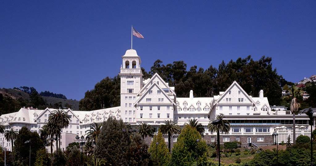 Claremont Club & Spa, A Fairmont Hotel | 41 Tunnel Rd, Berkeley, CA 94705, USA | Phone: (510) 843-3000