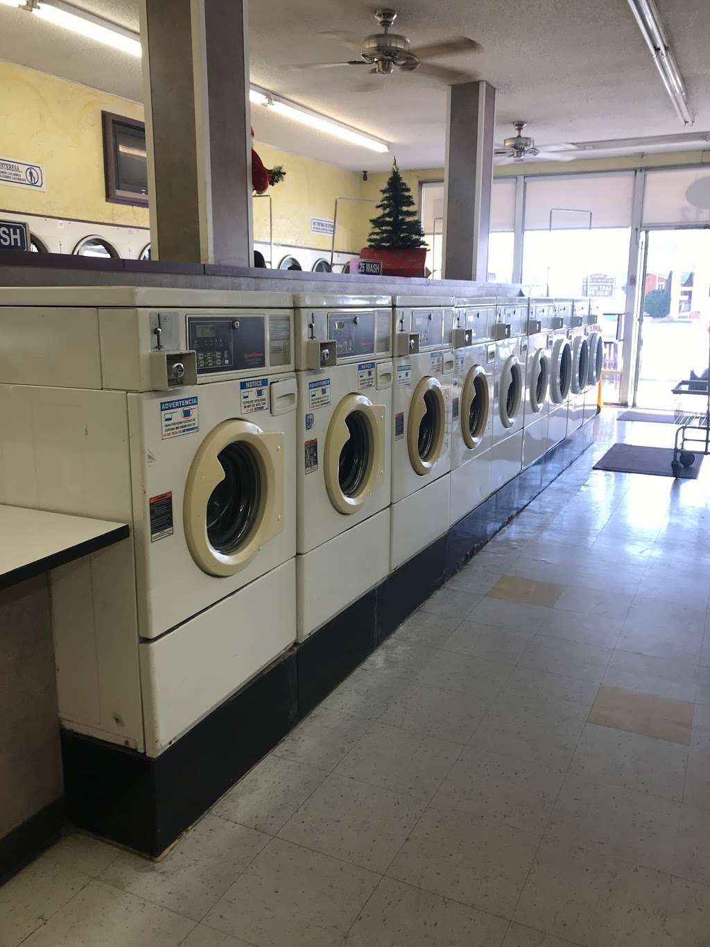 Sparkling Clean Coin Laundry | 15112 Bellflower Blvd, Bellflower, CA 90706 | Phone: (562) 867-6900