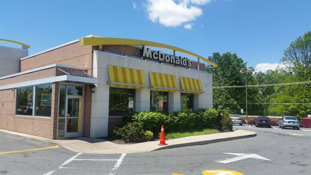 McDonalds | 10 Rising Sun Town Center, Rising Sun, MD 21911, USA | Phone: (410) 658-7045