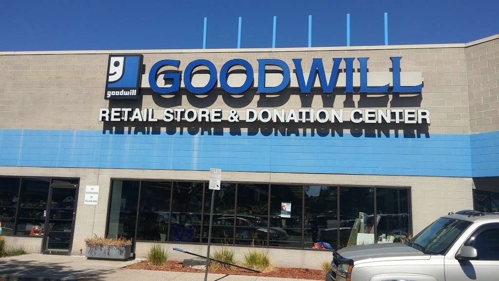 Goodwill Aurora - E. Iliff | 15509 E Iliff Ave, Aurora, CO 80013 | Phone: (303) 745-4481