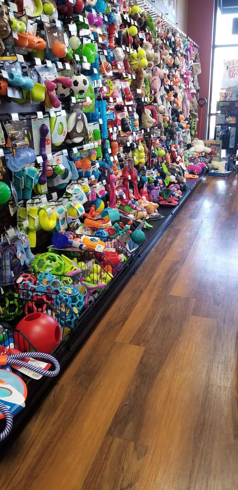 Pet Valu | 5889 S State Rd 135, Greenwood, IN 46143, USA | Phone: (317) 535-1770