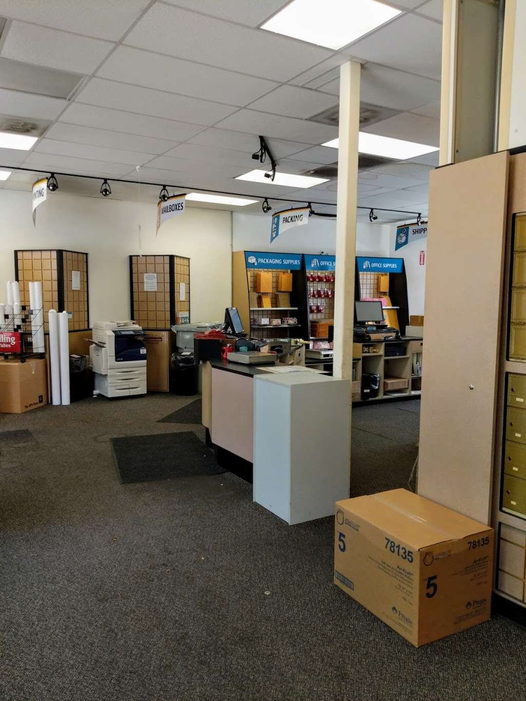 The UPS Store | 396 Washington St, Wellesley Hills, MA 02481, USA | Phone: (781) 237-7744