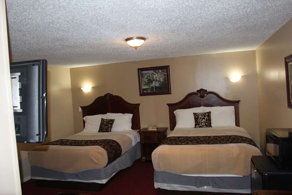 Budget Inn | 400 Carman Mill Rd, Massapequa, NY 11758 | Phone: (516) 795-4800