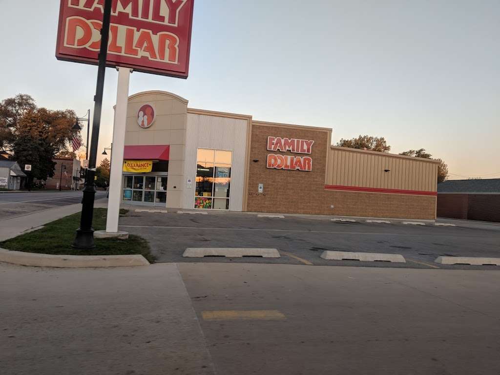 Family Dollar | 230 E Main St, Braidwood, IL 60408 | Phone: (779) 903-3100