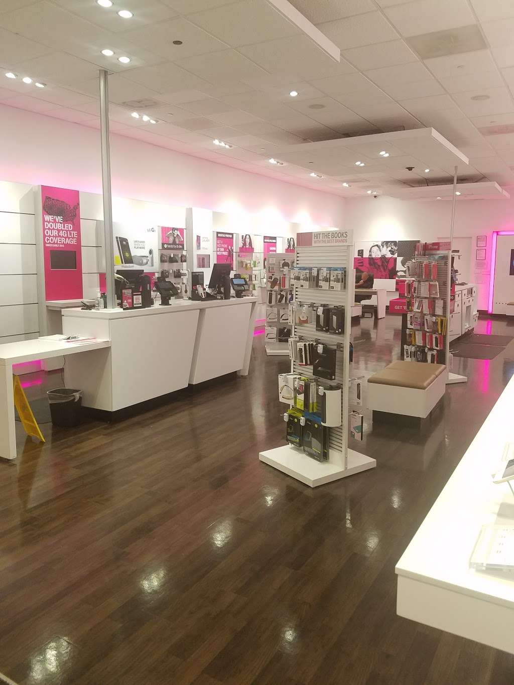 T-Mobile | 17221 Cole Rd, Hagerstown, MD 21740 | Phone: (301) 582-3561