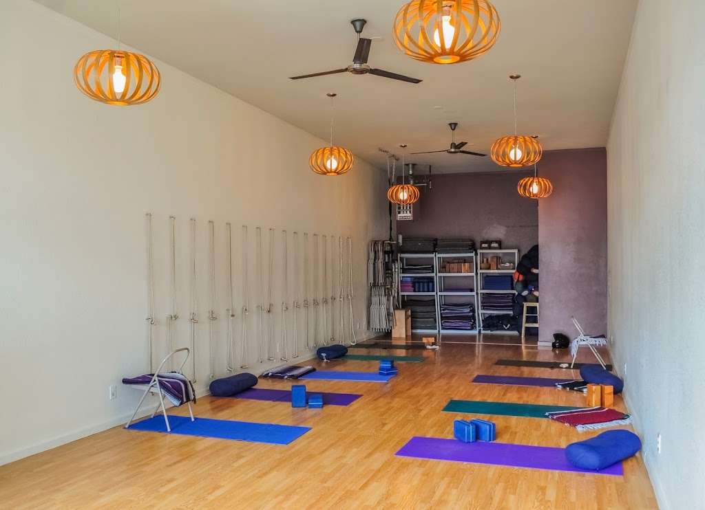 Adeline Yoga Studio | 3320 Adeline St, Berkeley, CA 94703, USA | Phone: (510) 982-1873