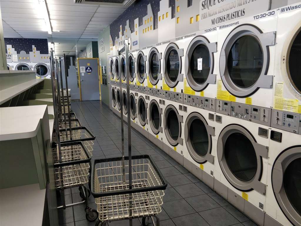 Norwalk Coin Laundry | 20300 Norwalk Blvd, Lakewood, CA 90715, USA | Phone: (562) 809-3433