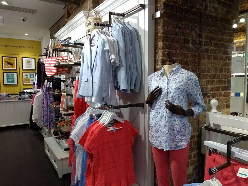 Joules | Unit 12, St Pancras International Station, Kings Cross, London N1C 4QL, UK | Phone: 020 3490 3908