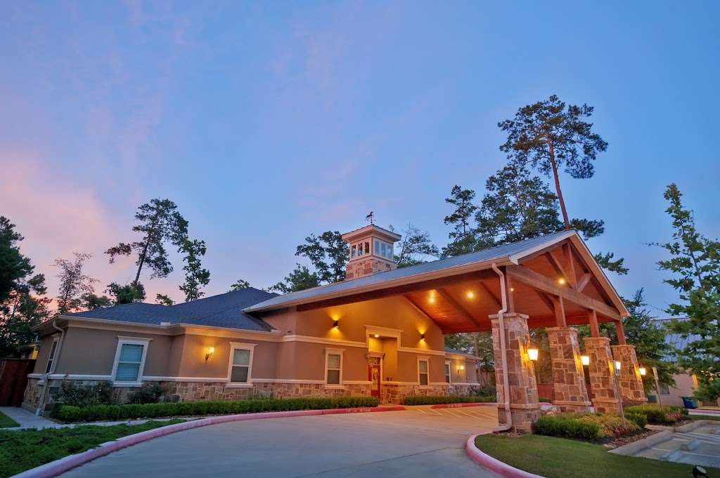 Village Green Alzheimers Care Conroe | 404 S Loop 336 W, Conroe, TX 77304, USA | Phone: (281) 865-7015