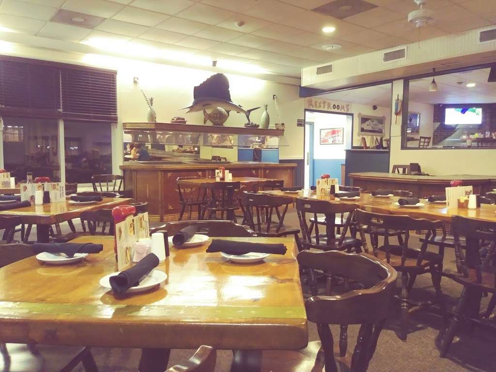 Nauti Goose Restaurant | 200 W Cherry St, North East, MD 21901, USA | Phone: (410) 287-7880
