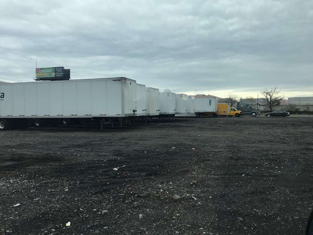OVERNIGHT PARKING II | 7777 State Rd, Philadelphia, PA 19136, USA | Phone: (215) 452-1717
