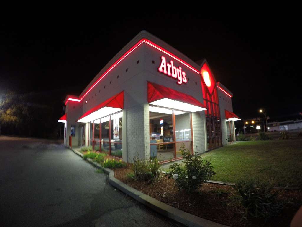 Arbys | 826 N Main St, Monticello, IN 47960, USA | Phone: (574) 583-6760