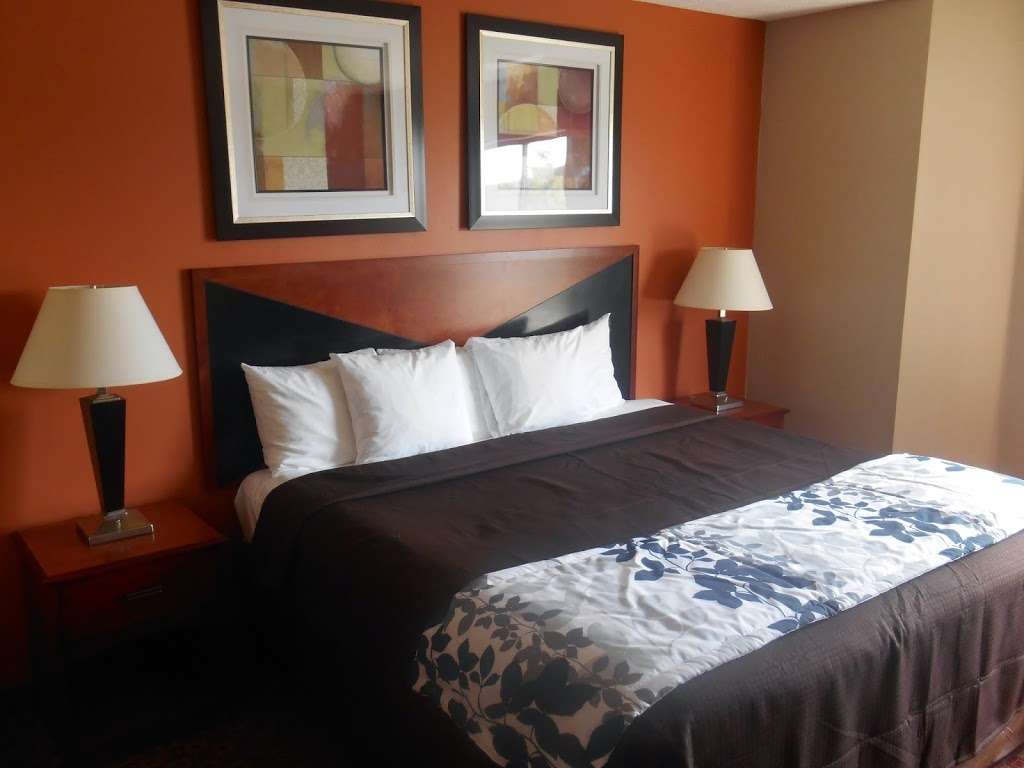 GuestHouse Inn Indianapolis Airport | 5845 Rockville Rd, Indianapolis, IN 46224, USA | Phone: (317) 247-4100