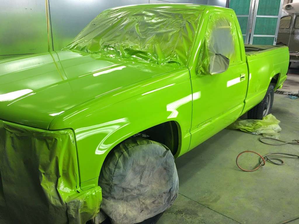 Island Lake Auto Body and Paint | 605 E Burnett Rd, Island Lake, IL 60042 | Phone: (815) 404-3447