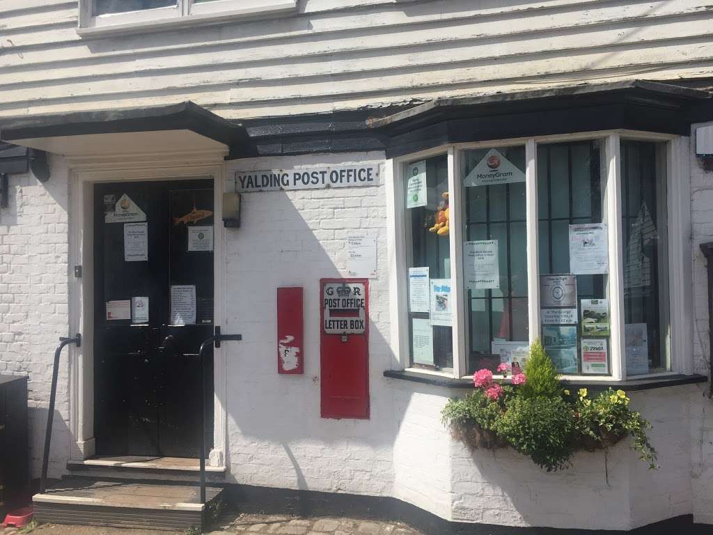 Yalding Sub Post Office | Yalding Delivery Office/High St, Yalding, Maidstone ME18 6HS, UK | Phone: 01622 814327