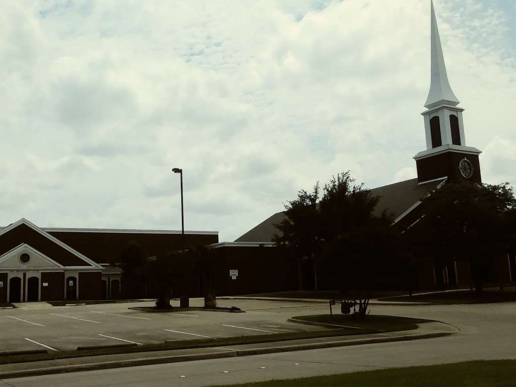 Windsor Park Baptist Church | 750 W Pleasant Run Rd, DeSoto, TX 75115, USA | Phone: (972) 230-3000