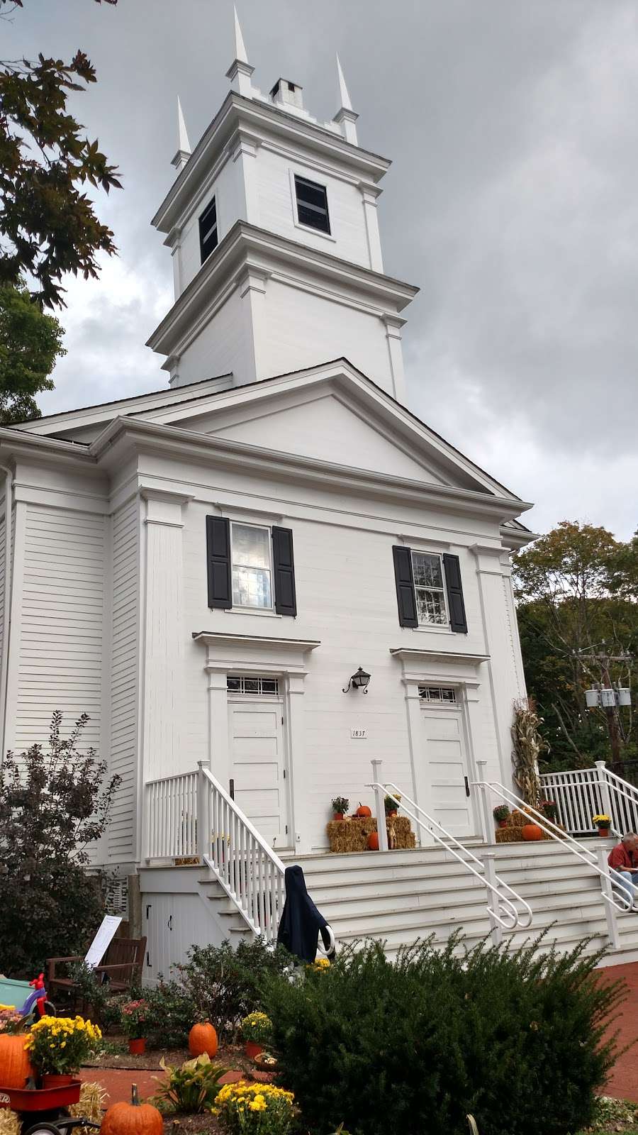 First Church of Christ | 25 Cross Hwy, Redding, CT 06896, USA | Phone: (203) 938-2004