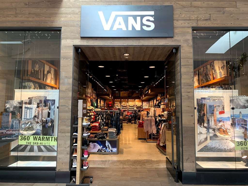 vans outlet locations in california