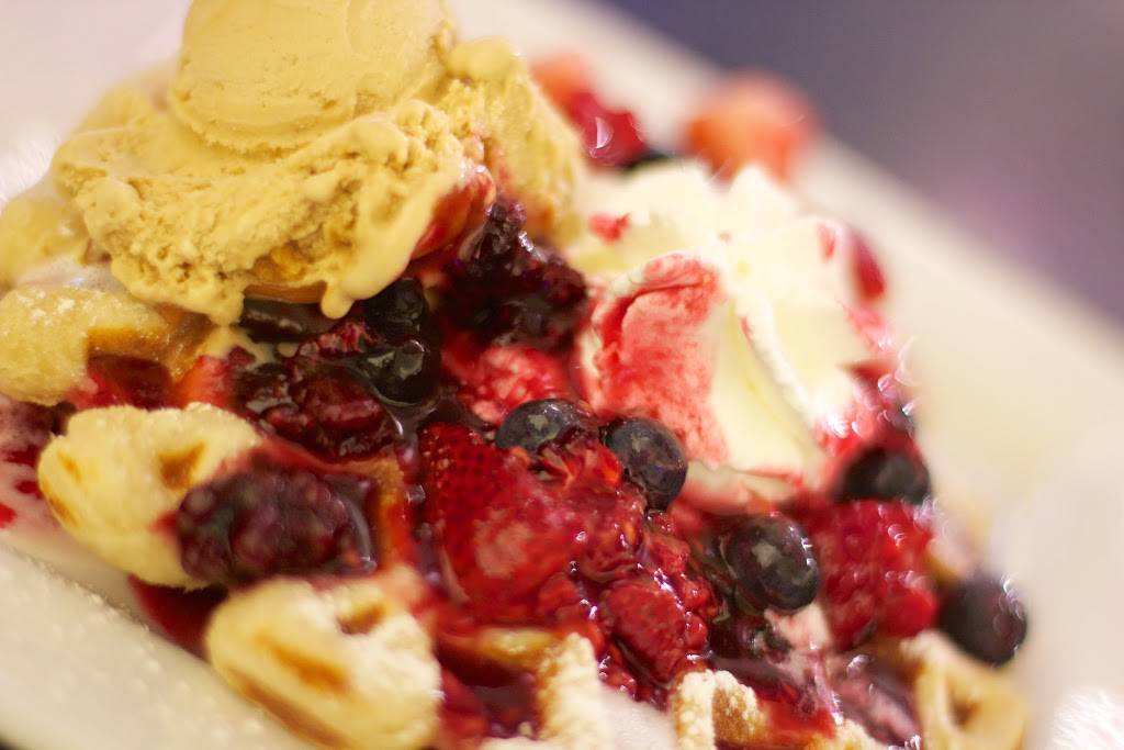 IL Gelato Cafe Kahala | 4211 Waialae Ave, Honolulu, HI 96816, USA | Phone: (808) 732-3999