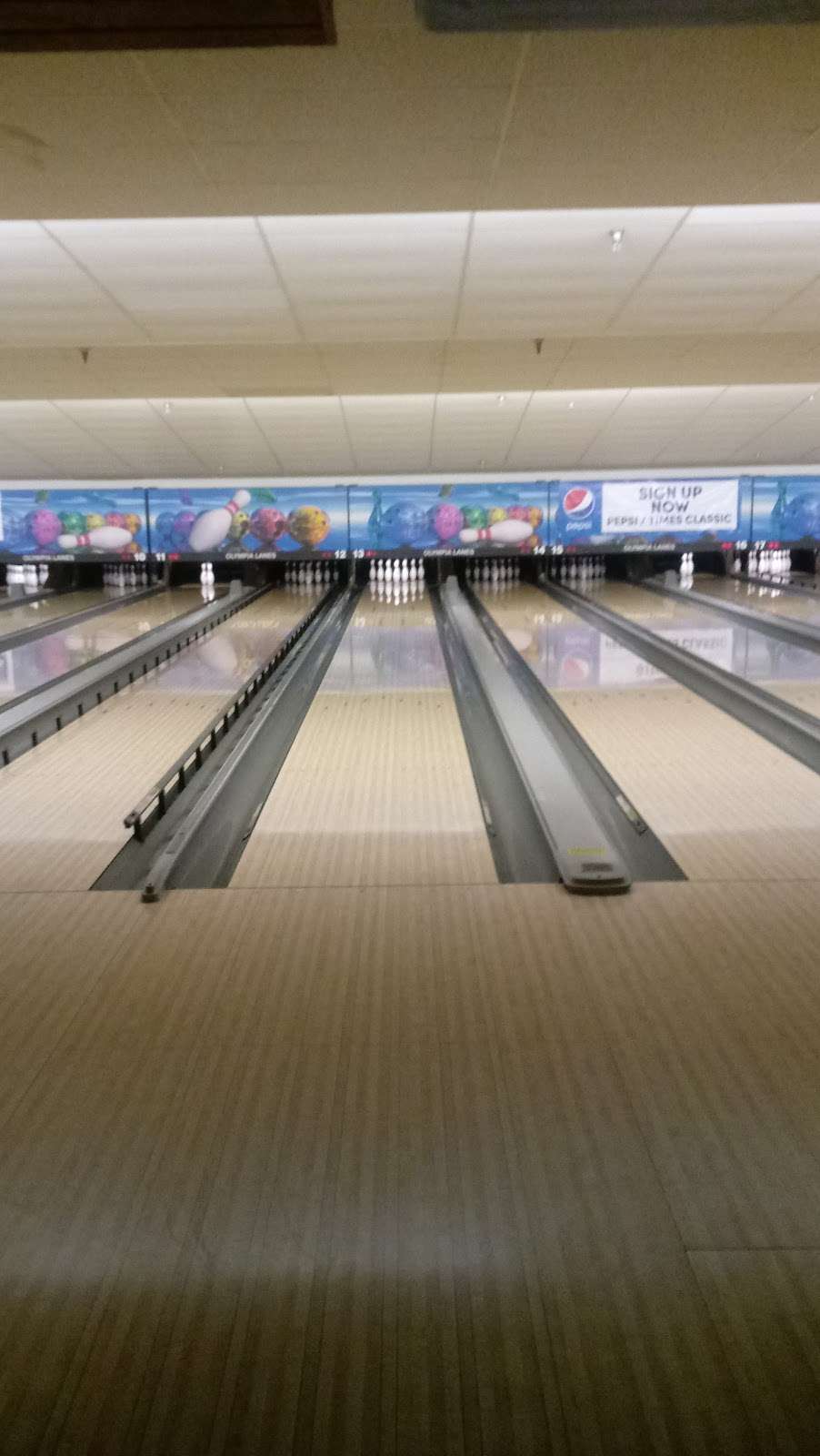 Olympia Lanes | 4150 Calumet Ave, Hammond, IN 46320, USA | Phone: (219) 933-6677