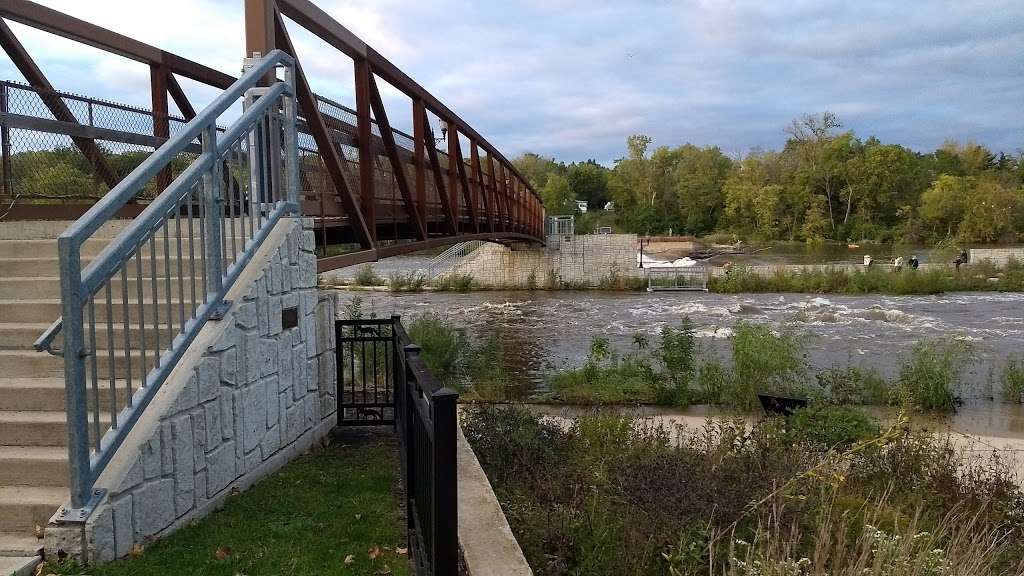 Bicentennial Riverfront Park | 301 E Hydraulic St, Yorkville, IL 60560, USA | Phone: (630) 553-4357