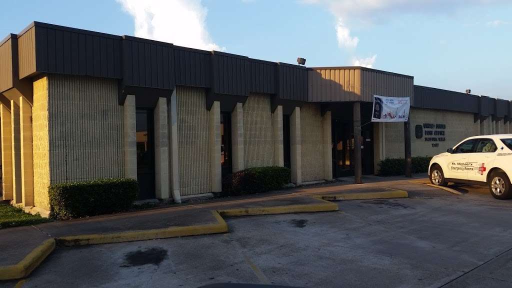 United States Postal Service | 4110 Bluebonnet Dr, Stafford, TX 77477, USA | Phone: (800) 275-8777