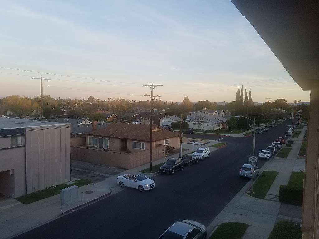 Devonshire / Zelzah | Los Angeles, CA 91325