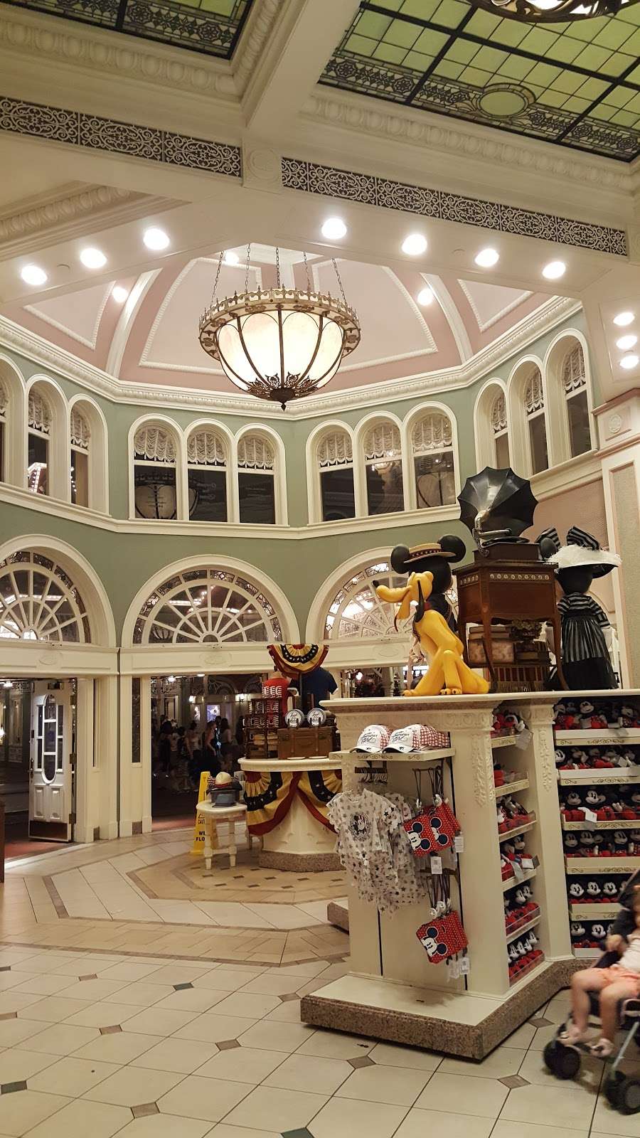 Main Street Fashion and Apparel | Orlando, FL 32836, USA