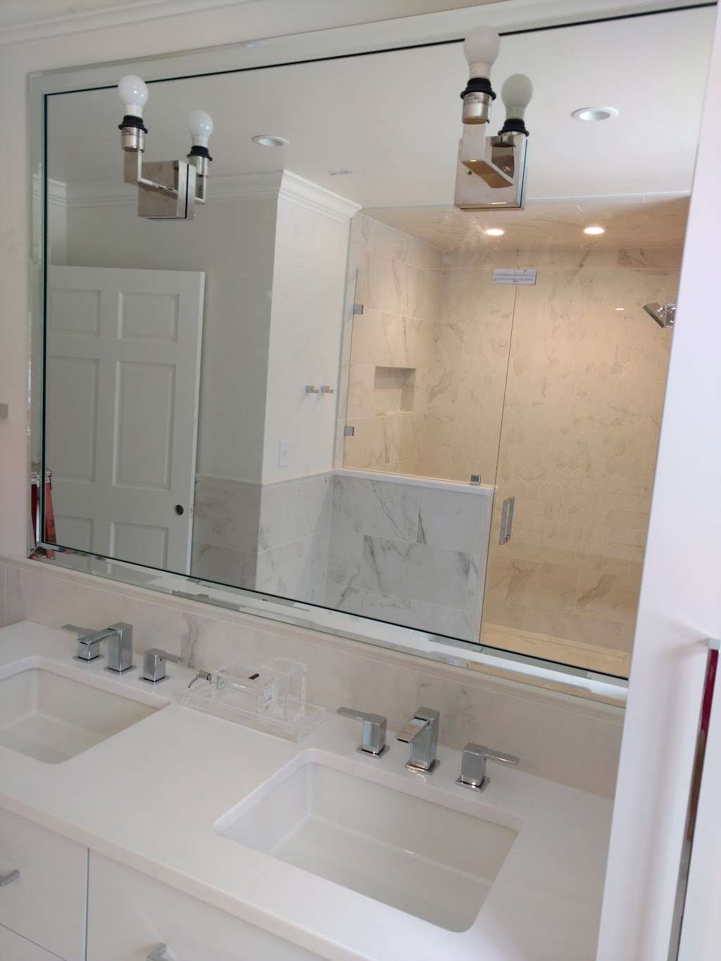 Statesville Glass & Shower Door | 1539 Shelton Ave, Statesville, NC 28677, USA | Phone: (704) 873-3523